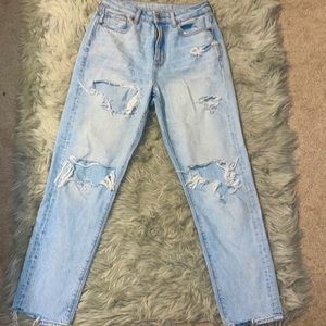 American Eagle Mom jeans size 2 Regular